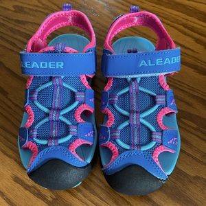 EUC Youth Sport Water Hiking Girl’s Sandals, Sz. 3